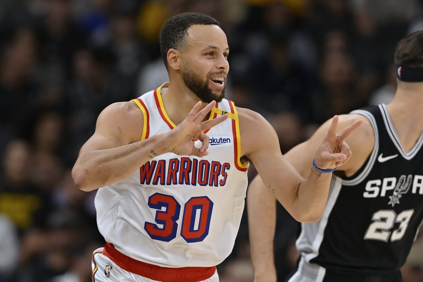 Wembanyama returns from three-game absence to help Spurs rally past Warriors, 104-94 | iNFOnews.ca Wembanyama returns from three-game absence to help Spurs rally past Warriors, 104-94 | iNFOnews.ca