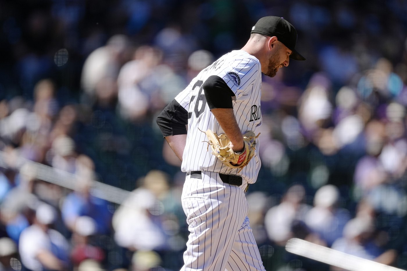 Carroll homers twice and Rodriguez strikes out 11 in Diamondbacks' 9-4 victory over the Rockies | iNFOnews.ca