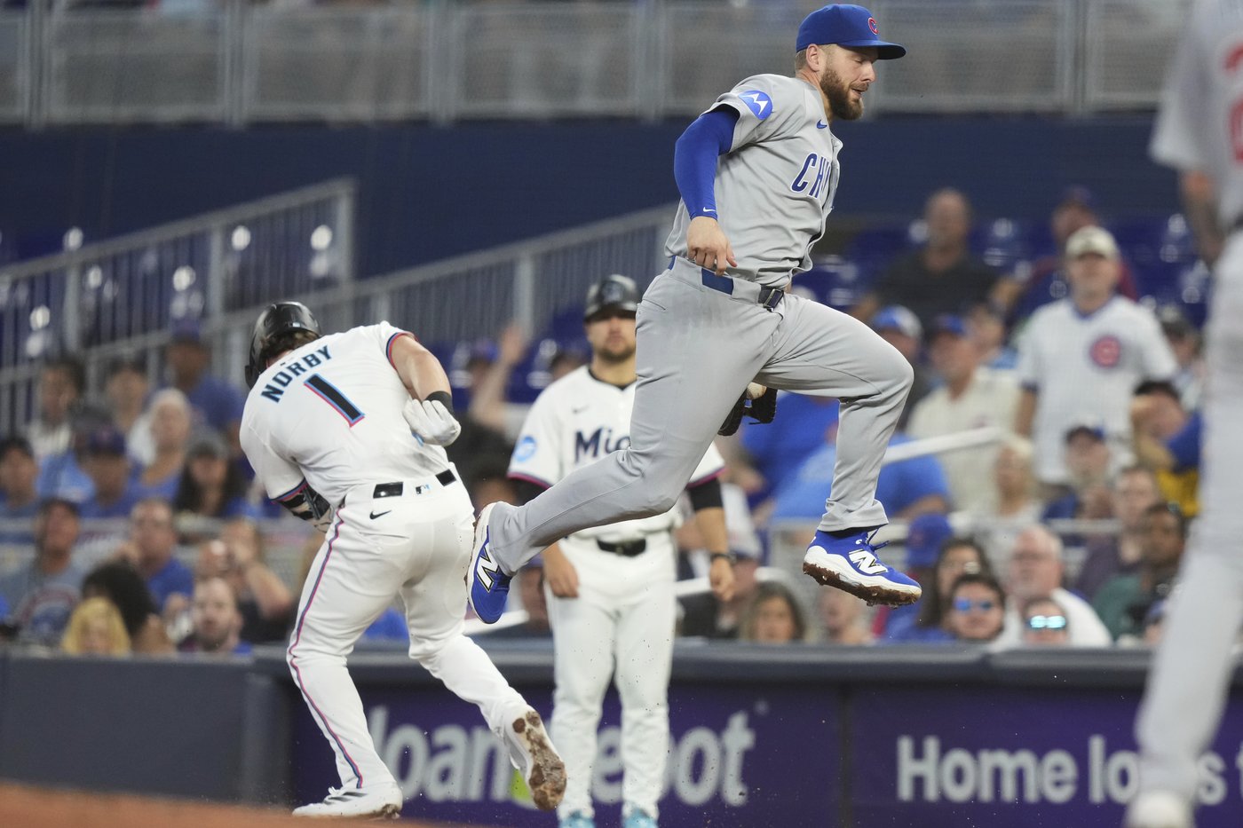 Kyle Tucker homers for second straight game and helps Cubs beat the Marlins 2-1 | iNFOnews.ca