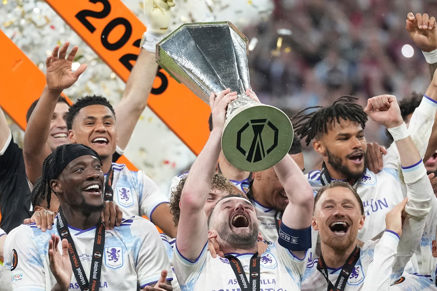 Aston Villa and Prince William celebrate Europa League triumph ending team's 30-year trophy drought | iNFOnews.ca Aston Villa and Prince William celebrate Europa League triumph ending team's 30-year trophy drought | iNFOnews.ca