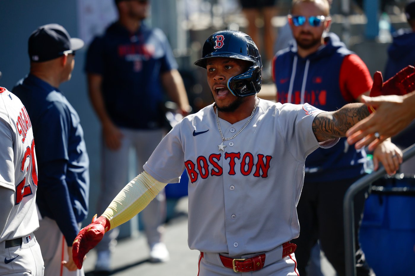 Rafaela homers for 3rd straight game as the Red Sox beat the Dodgers 8-4 for 3-game sweep | iNFOnews.ca