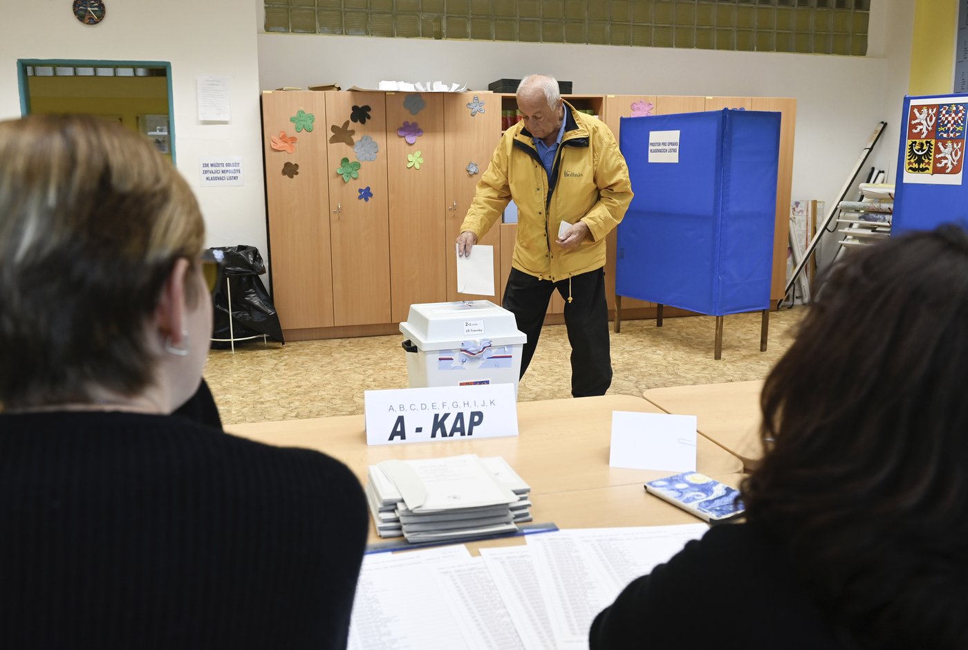 Main Czech opposition party wins most seats in election for a third of Senate | iNFOnews.ca