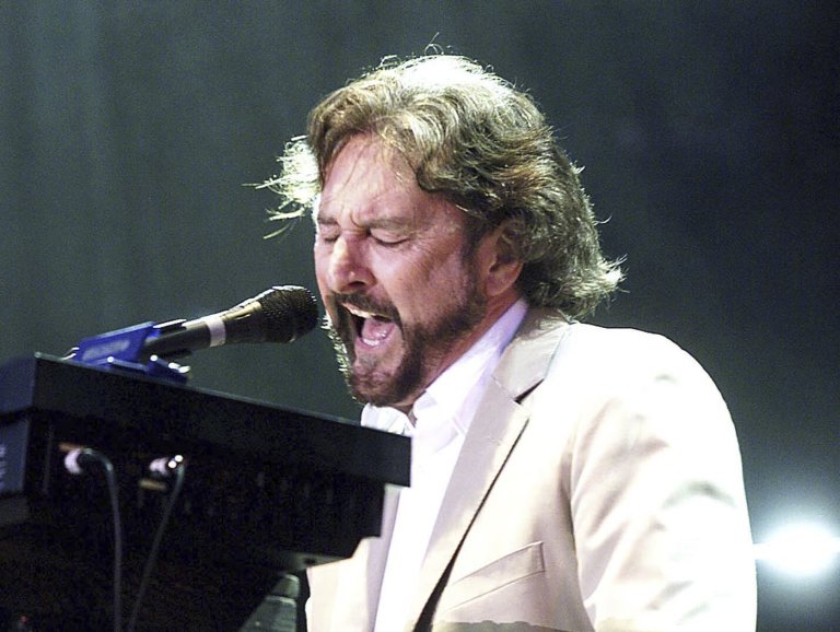 Rick Davies, co-founder and singer of Supertramp, dies at 81 | iNFOnews.ca
