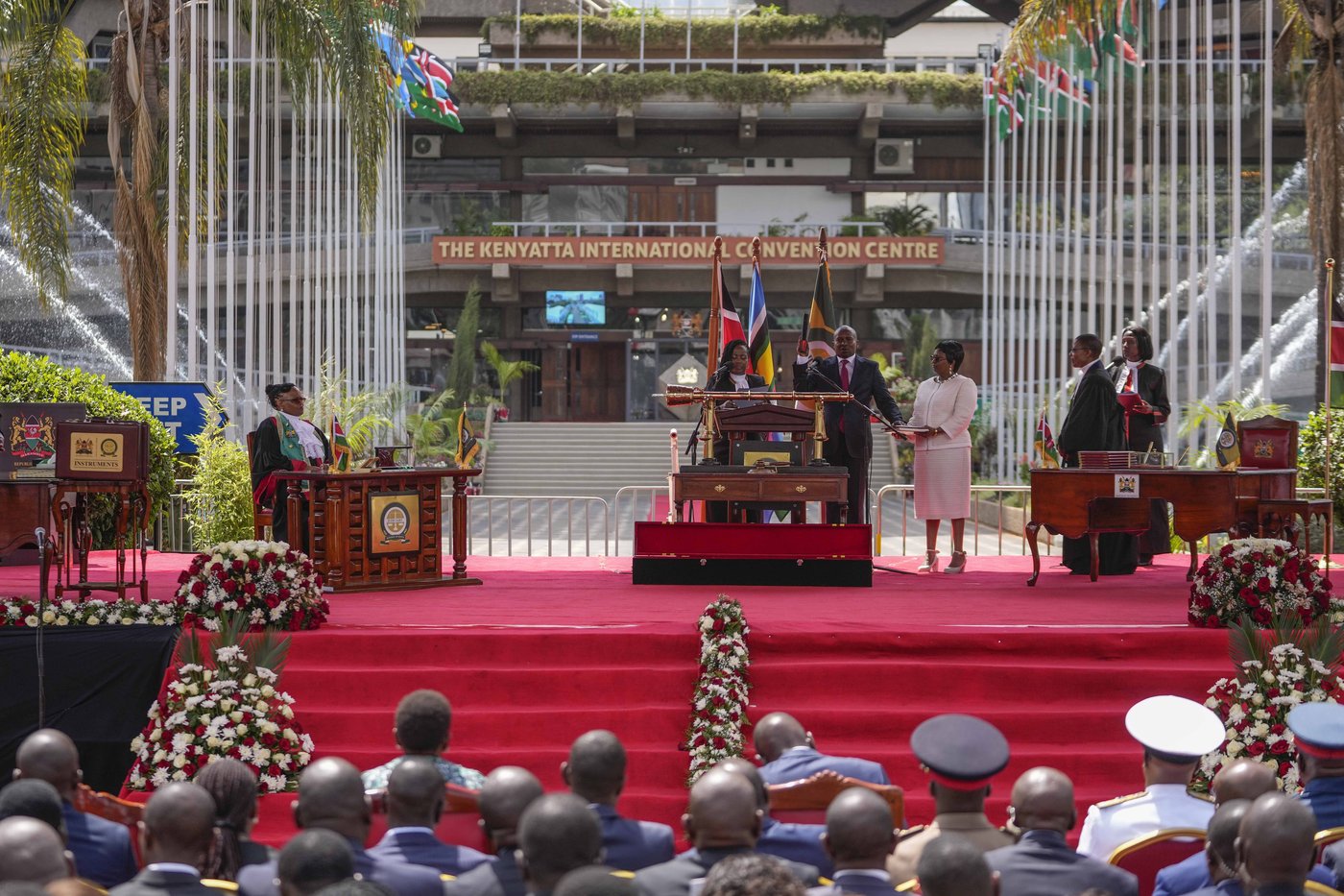 Kenya's new deputy president sworn in as his predecessor challenges his impeachment in court | iNFOnews.ca