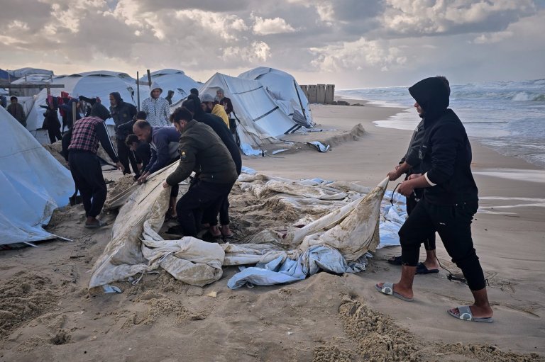 Winter rain floods Gaza camps as Netanyahu heads for US meeting | iNFOnews.ca