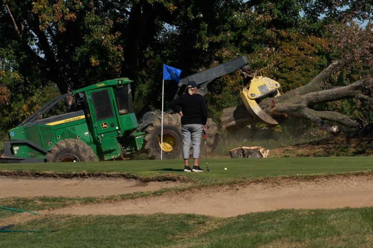 Justice Department announces Trump plans for golf course are in the works, course will close Nov. 15 | iNFOnews.ca