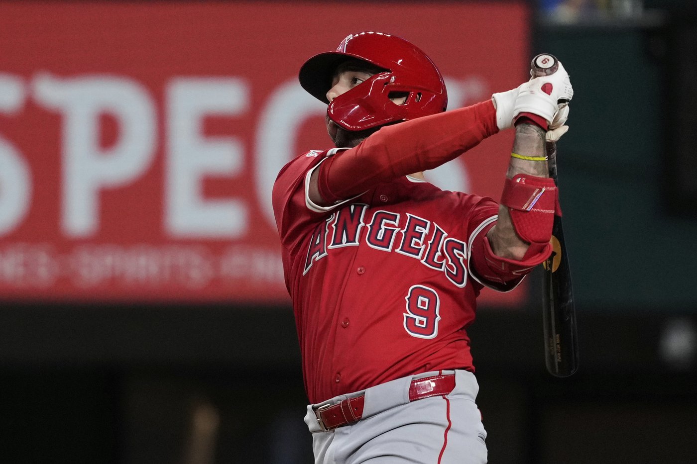 Corbin shines, Seager hits 20th homer as Rangers beat Angels 7-3 | iNFOnews.ca