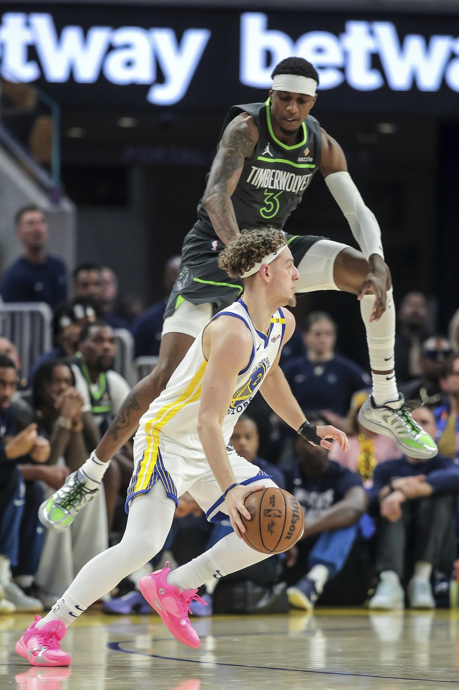 Edwards, Randle lead Timberwolves past Warriors 102-97 for 2-1 lead in second-round playoff series | iNFOnews.ca