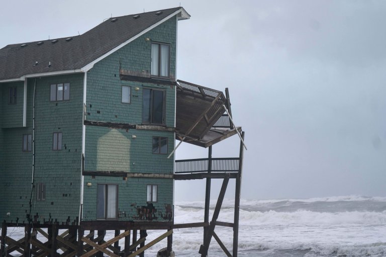 Dozens rescued as remnants of typhoon hits Alaska while nor'easter brings flooding to East Coast | iNFOnews.ca