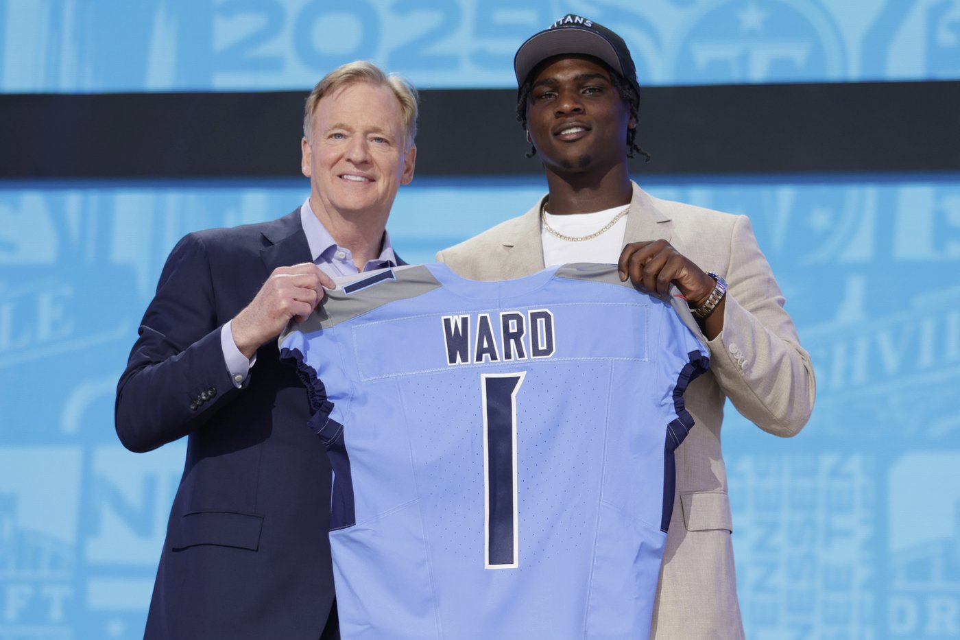 NFL draft latest: Round 1 ends and QB Shedeur Sanders is still available | iNFOnews.ca NFL draft latest: Round 1 ends and QB Shedeur Sanders is still available | iNFOnews.ca