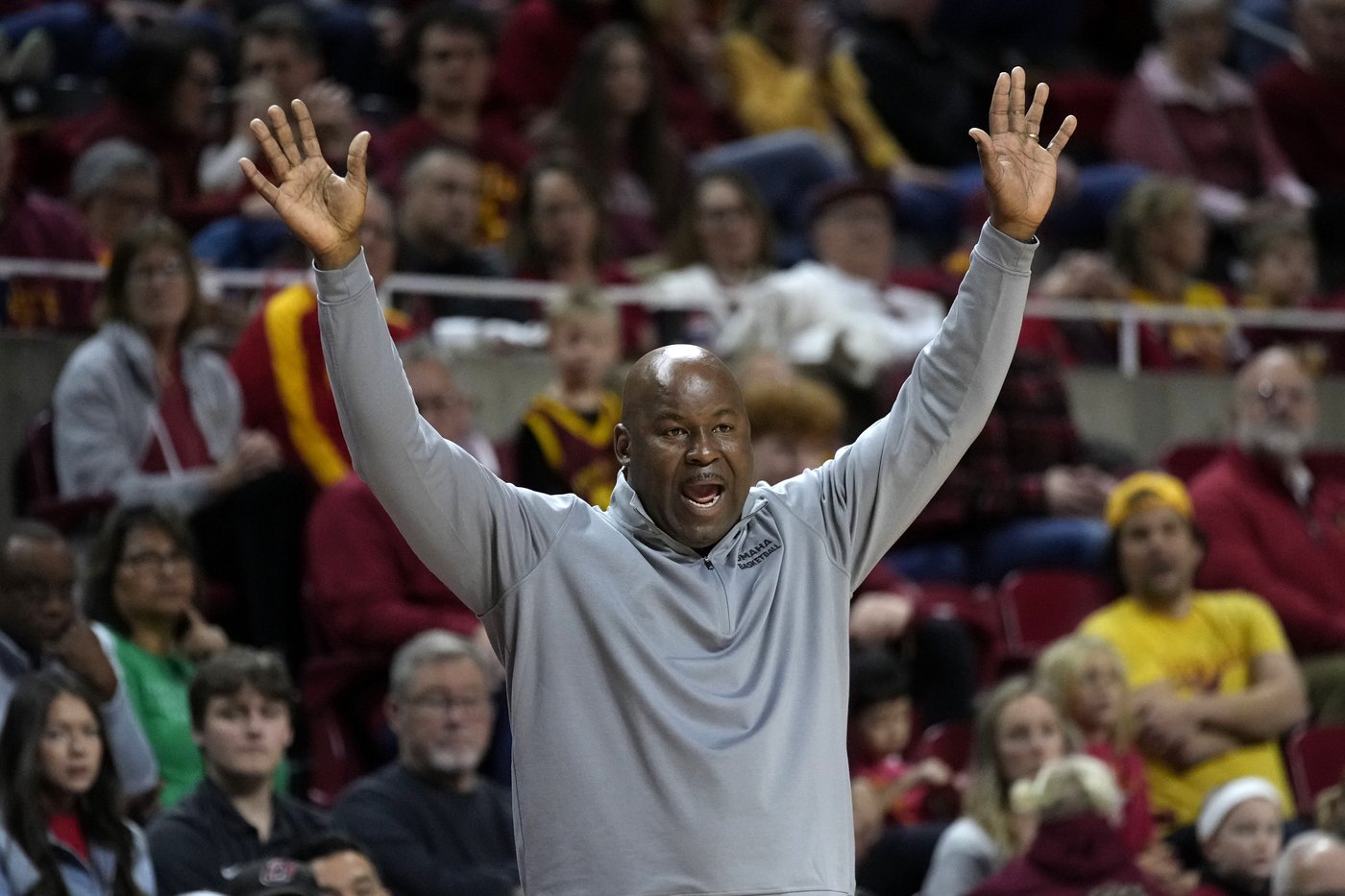 Keshon Gilbert scores 16 points to help lead No. 3 Iowa State past Omaha 83-51 | iNFOnews.ca