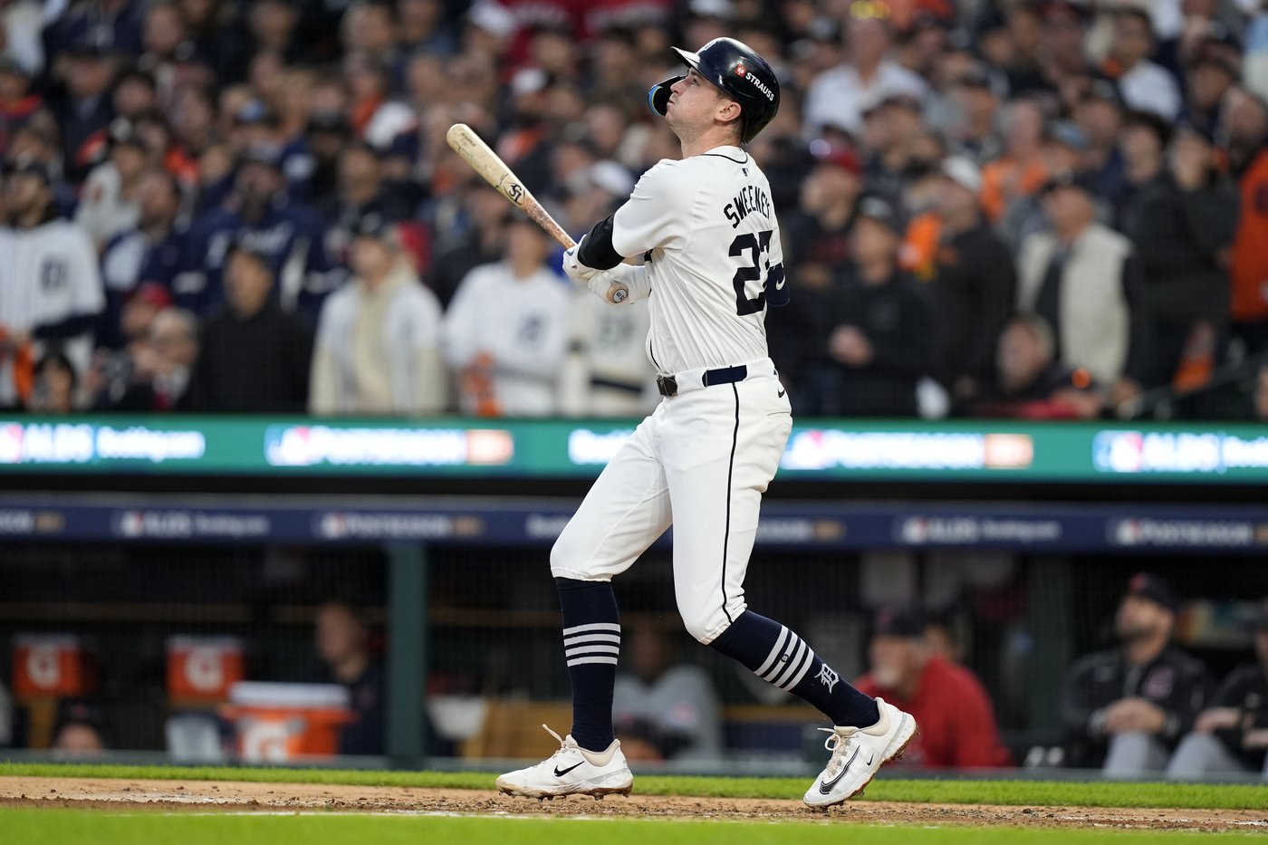 Fry's 2-run homer, squeeze bunt lead Guardians over Tigers 5-4 win and force ALDS Game 5 | iNFOnews.ca