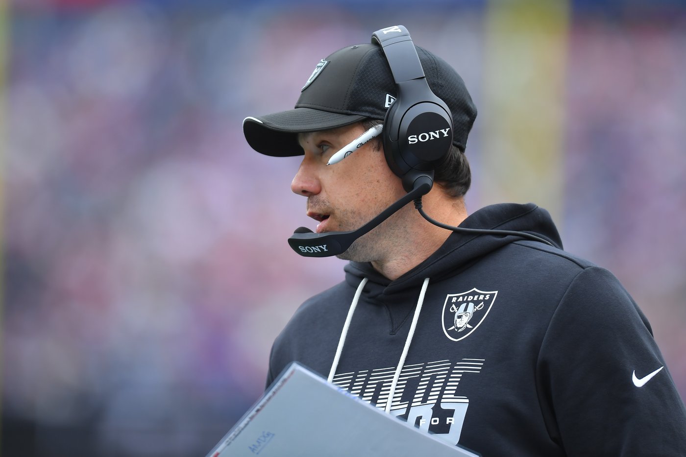 Fernando Mendoza makes NFL debut in Raiders' blowout loss to Patriots | iNFOnews.ca