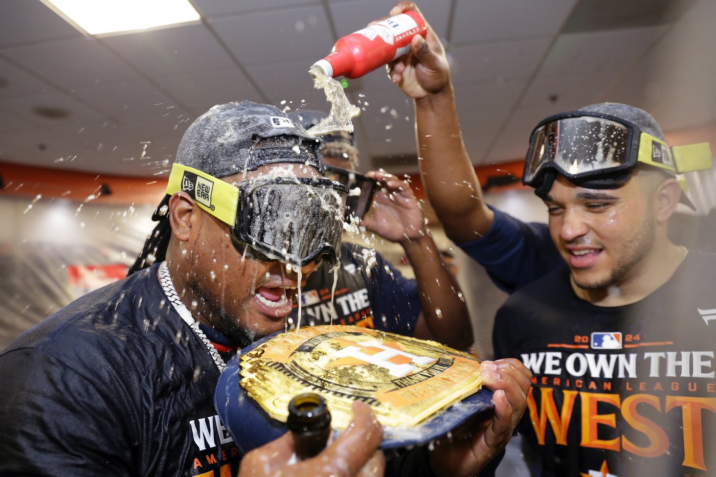Astros overcome terrible start to clinch 4th straight AL West title | iNFOnews.ca Astros overcome terrible start to clinch 4th straight AL West title | iNFOnews.ca