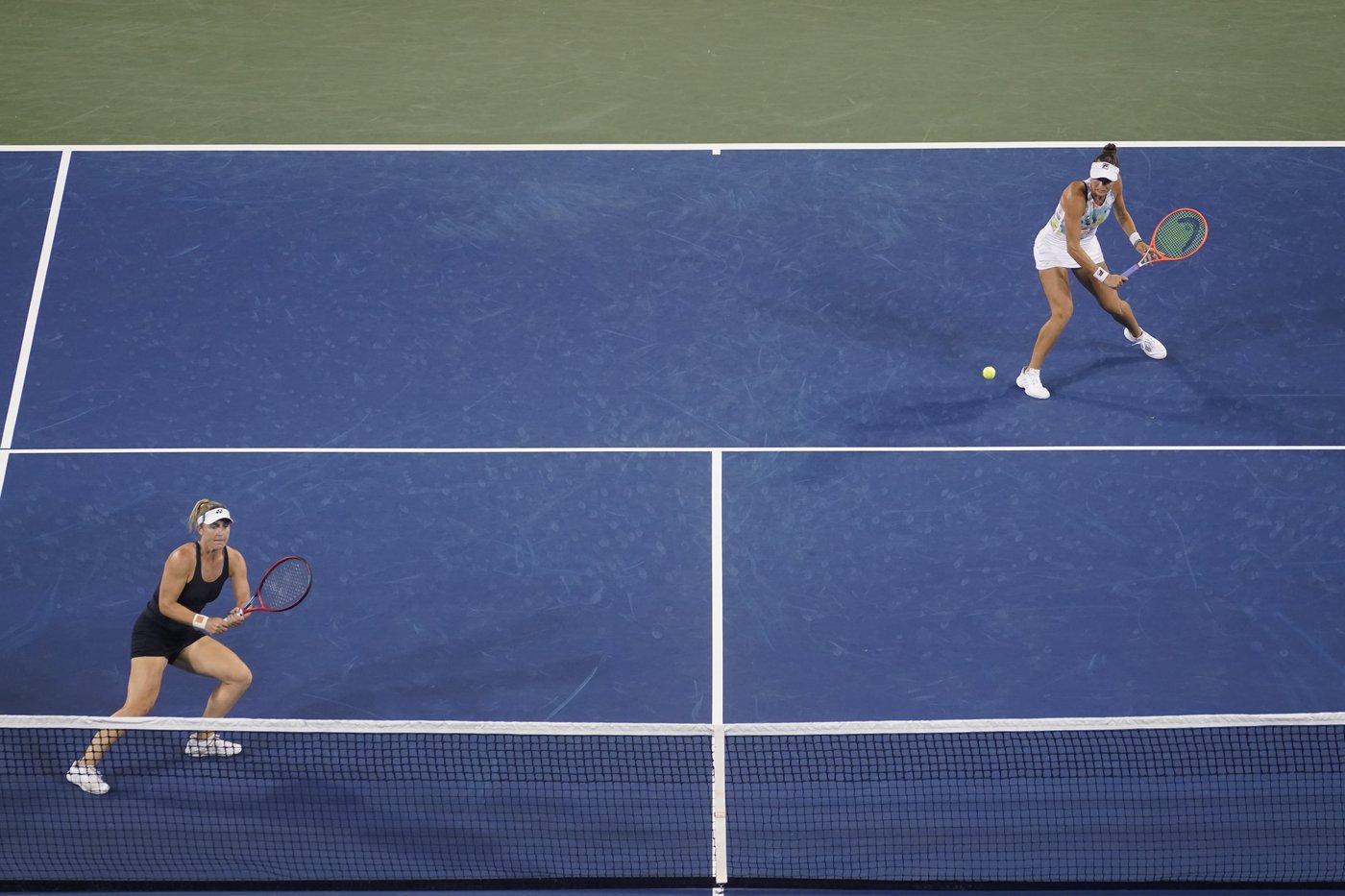 Canada's Dabrowski and Brazil's Stefani reach doubles semis at French Open | iNFOnews.ca