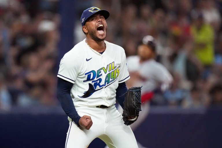Freddy Peralta, Liam Hicks lift the Rays to a 3-1 win over the Guardians that evens the ALCS at 1-1 | iNFOnews.ca