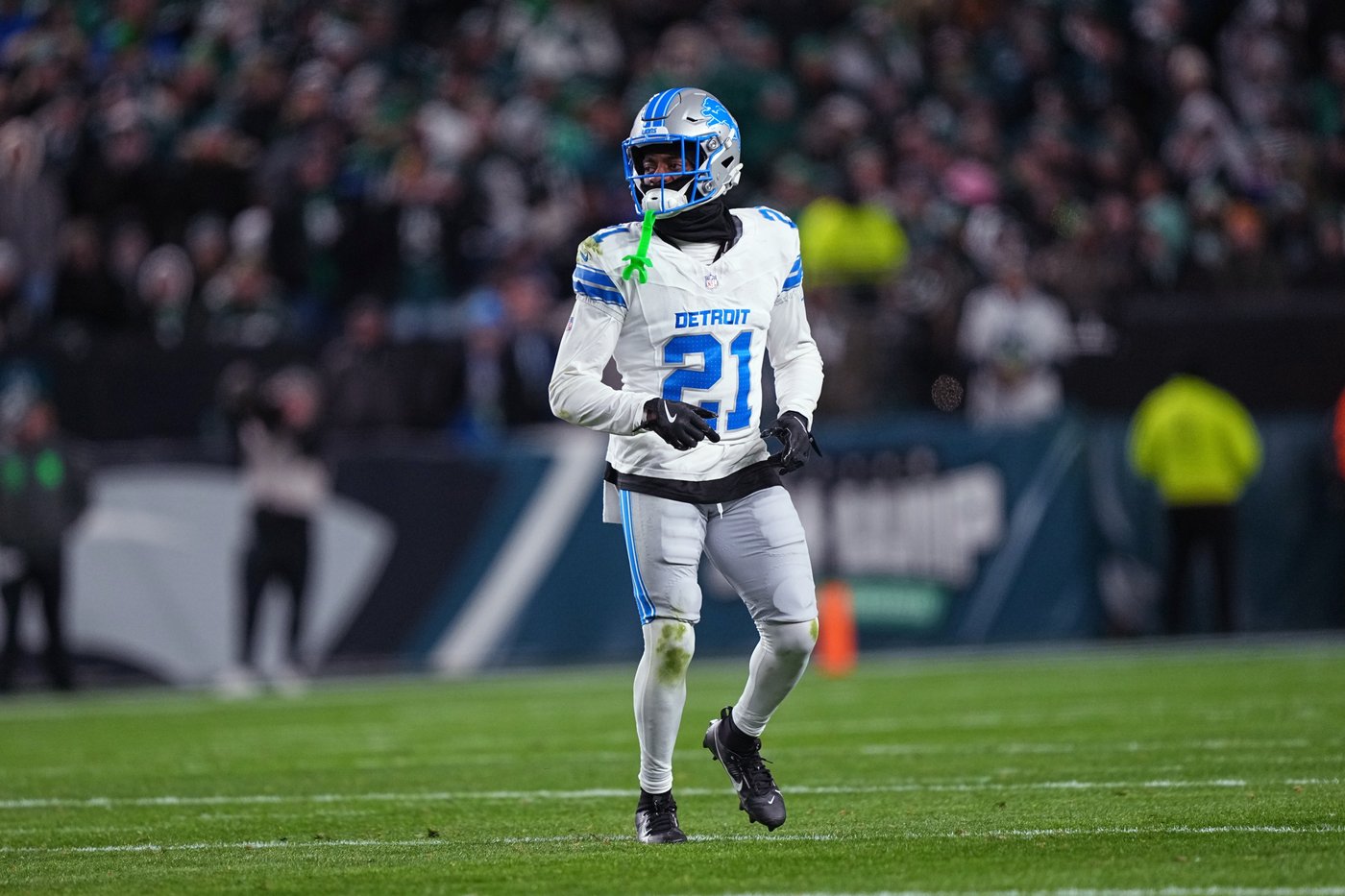 Commanders re-sign LT Laremy Tunsil and add CB Amik Robertson, AP source says | iNFOnews.ca