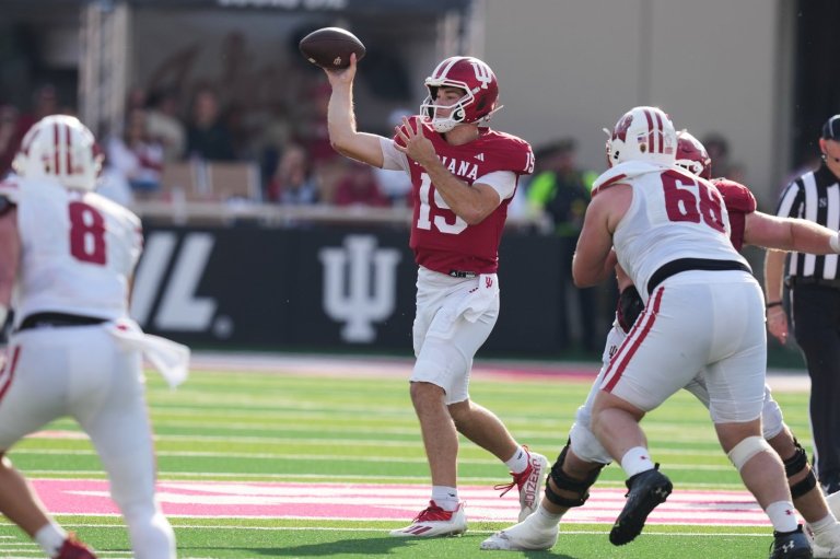 Mendoza’s near-perfect day lifts No. 2 Indiana to 31-7 win over Wisconsin | iNFOnews.ca