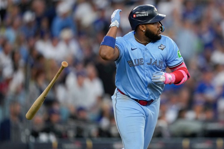 Guerrero homers off Ohtani, Blue Jays even World Series with 6-2 win over Dodgers in Game 4 | iNFOnews.ca Guerrero homers off Ohtani, Blue Jays even World Series with 6-2 win over Dodgers in Game 4 | iNFOnews.ca