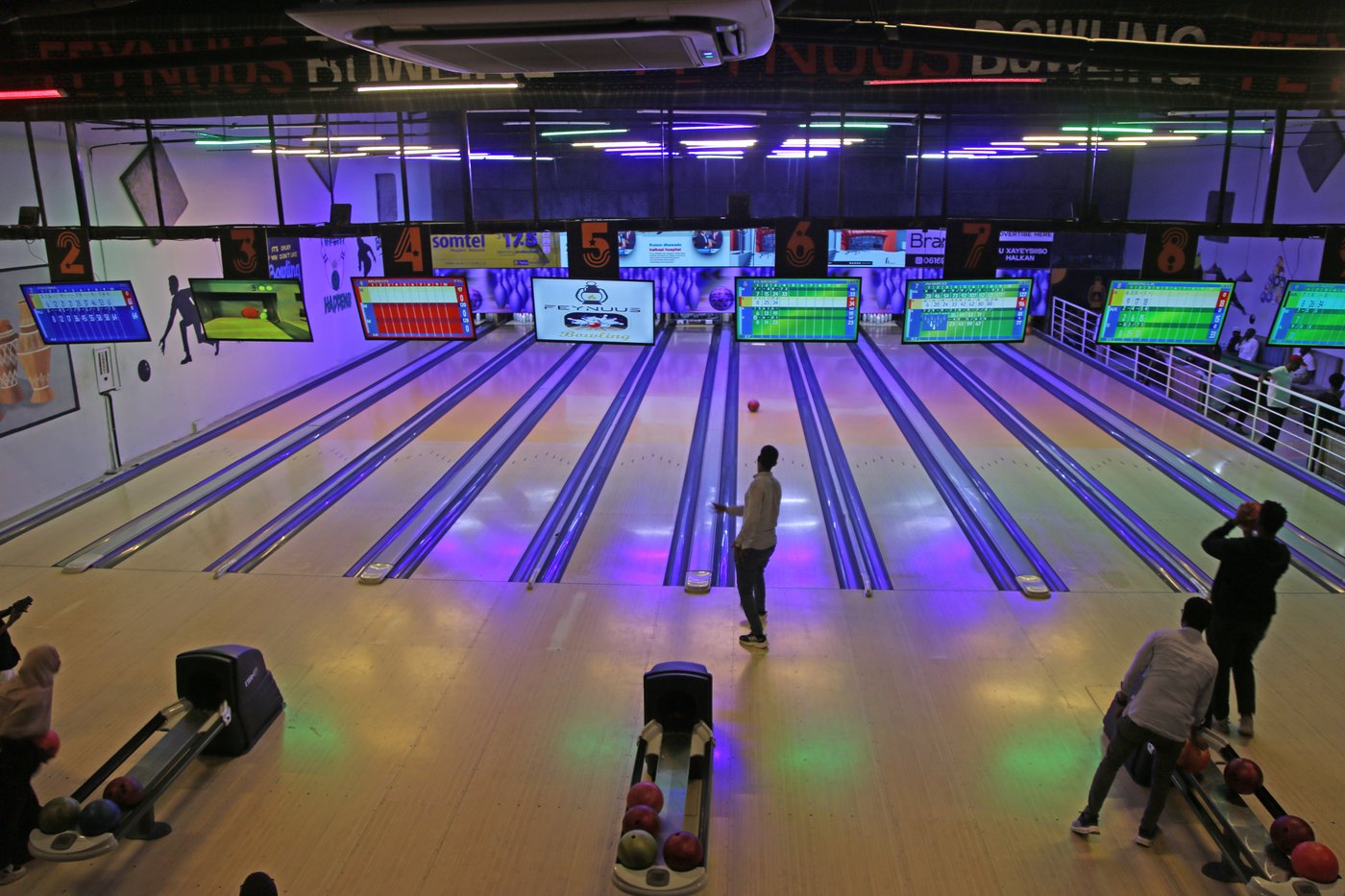 Somalia welcomes its first bowling alley as the middle class and diaspora returnees grow | iNFOnews.ca