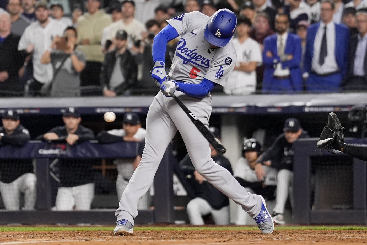 World Series: Freddie Freeman wins MVP award after tying record with 12 RBIs for Dodgers | iNFOnews.ca