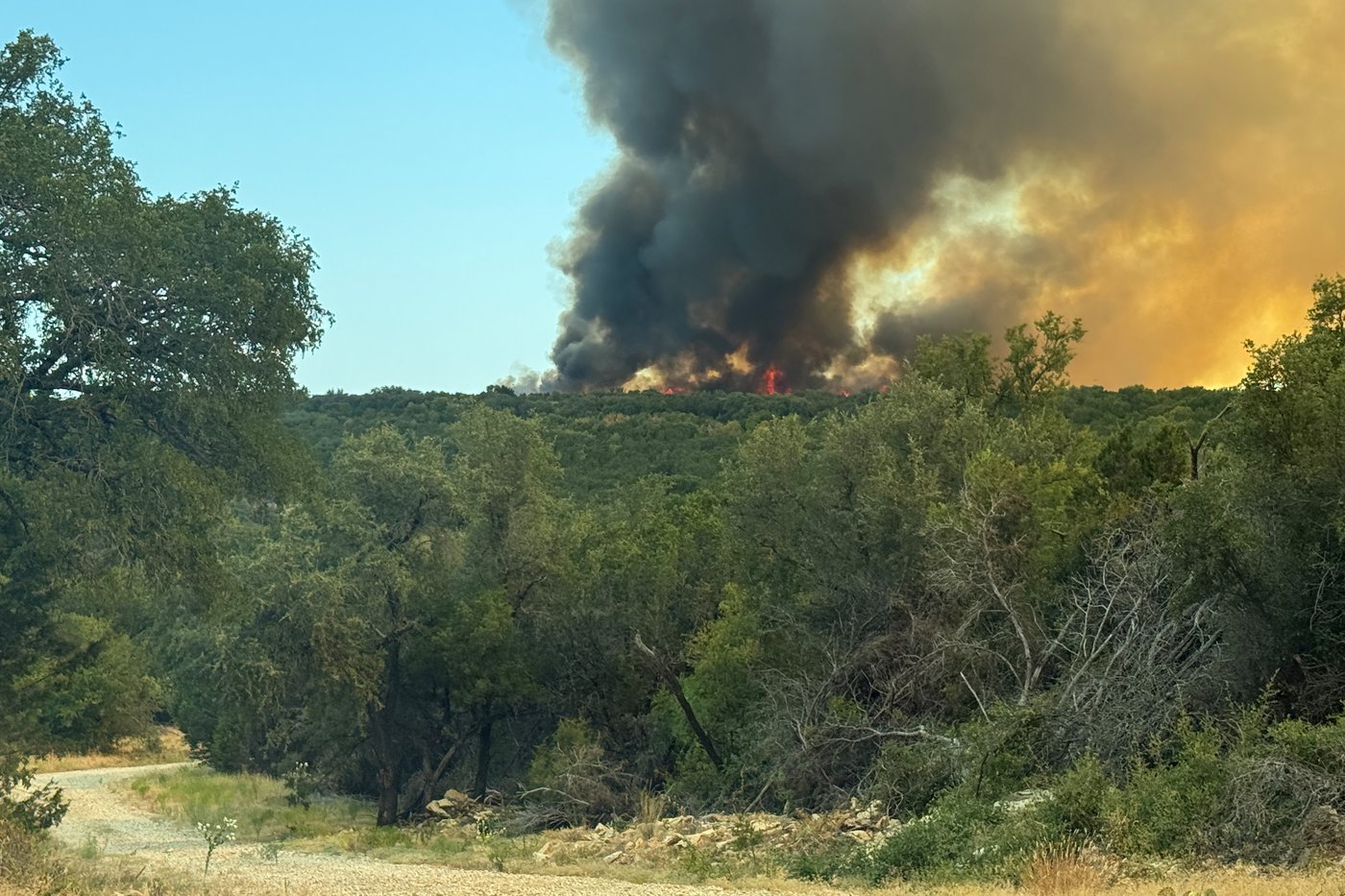 Texas wildfire mushrooms within hours, ripping through ranchlands | iNwheels Texas wildfire mushrooms within hours, ripping through ranchlands | iNwheels