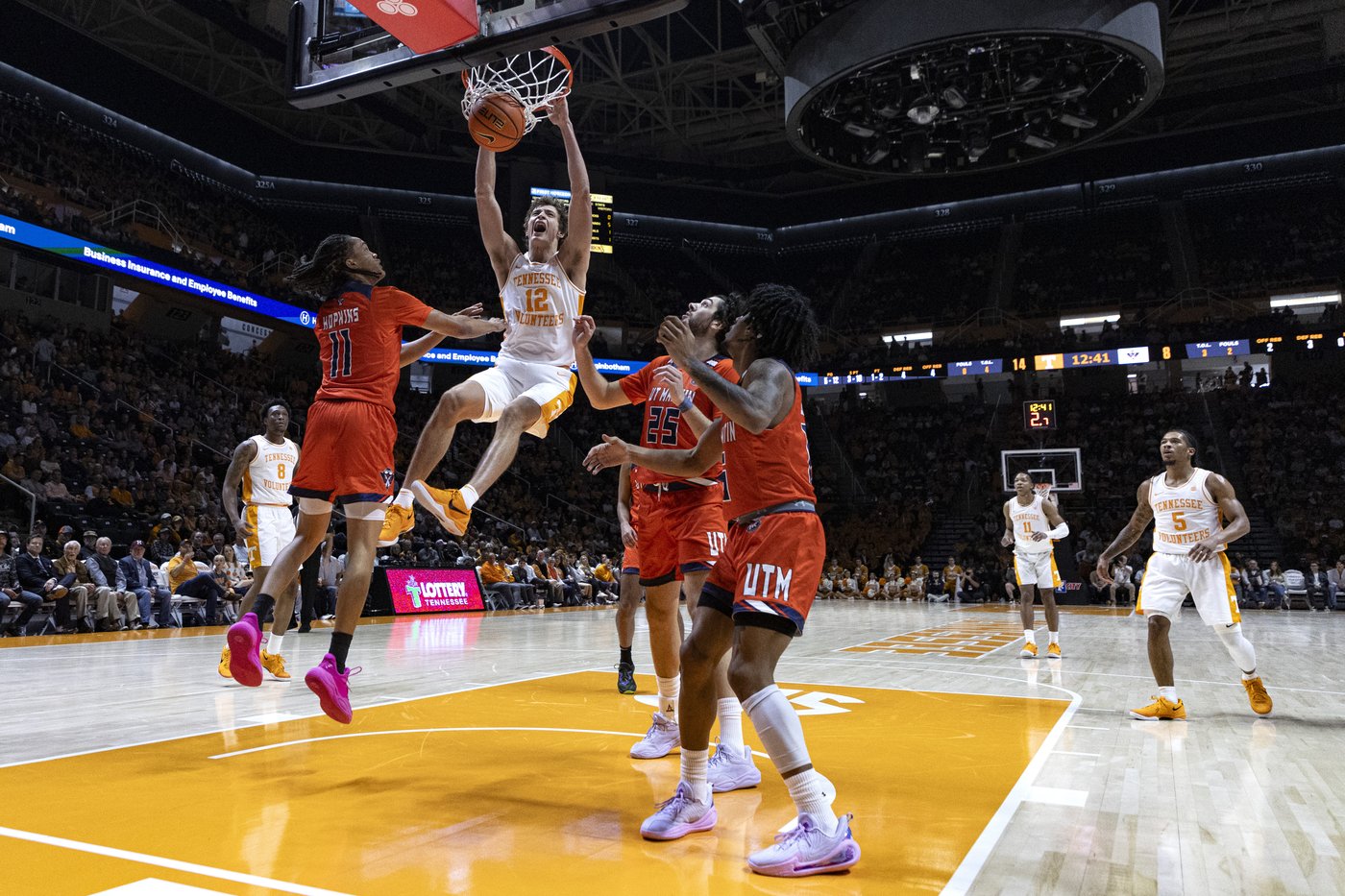 No. 7 Tennessee extends its season-opening winning streak to 7 games in 78-35 win over UT Martin | iNFOnews.ca
