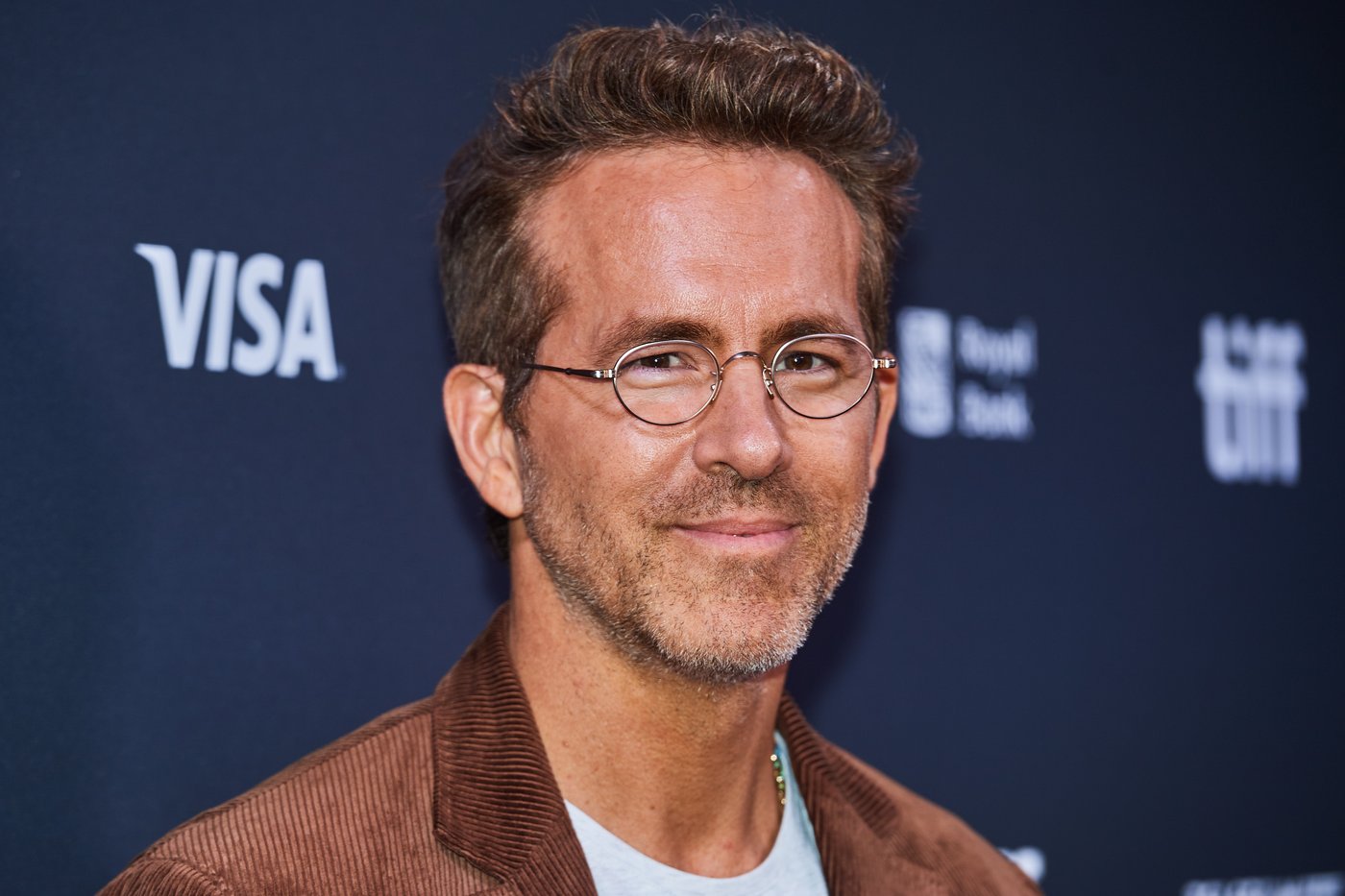 Hollywood star Ryan Reynolds awarded Vancouver's highest honour in private ceremony | iNFOnews.ca