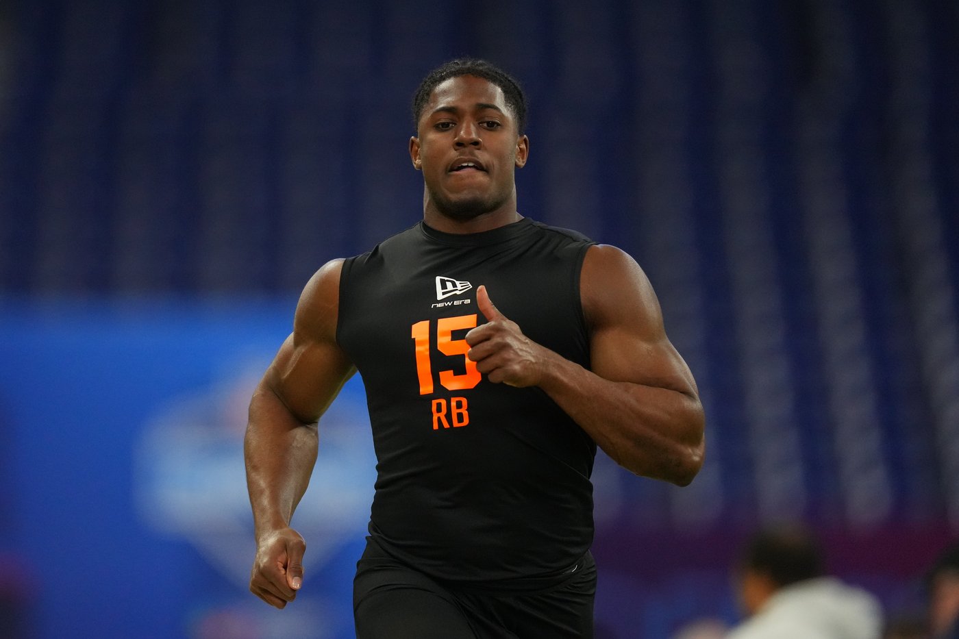 Seahawks select running back Jadarian Price of Notre Dame with No. 32 pick in NFL draft | iNFOnews.ca