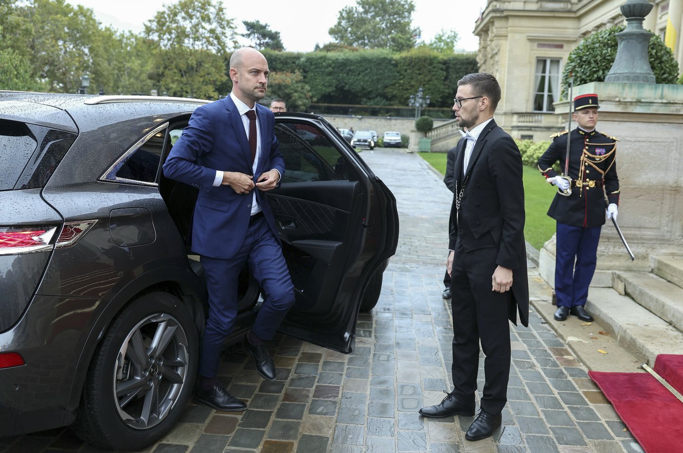 France's new government meets for the first time to discuss budget and migrant issues | iNFOnews.ca France's new government meets for the first time to discuss budget and migrant issues | iNFOnews.ca