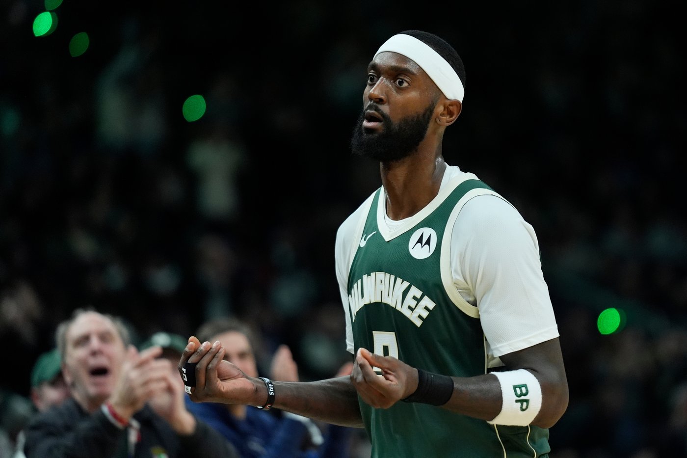 Bucks beat Pacers 105-99 for first 3-game winning streak of season | iNFOnews.ca Bucks beat Pacers 105-99 for first 3-game winning streak of season | iNFOnews.ca