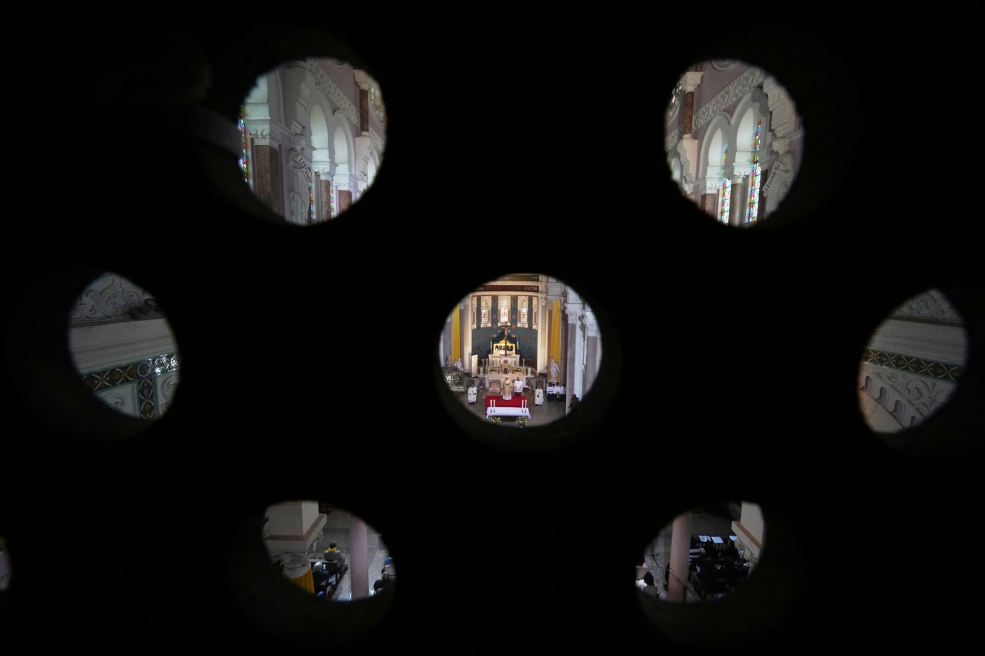 The top photos of the day by AP's photojournalists | iNFOnews.ca
