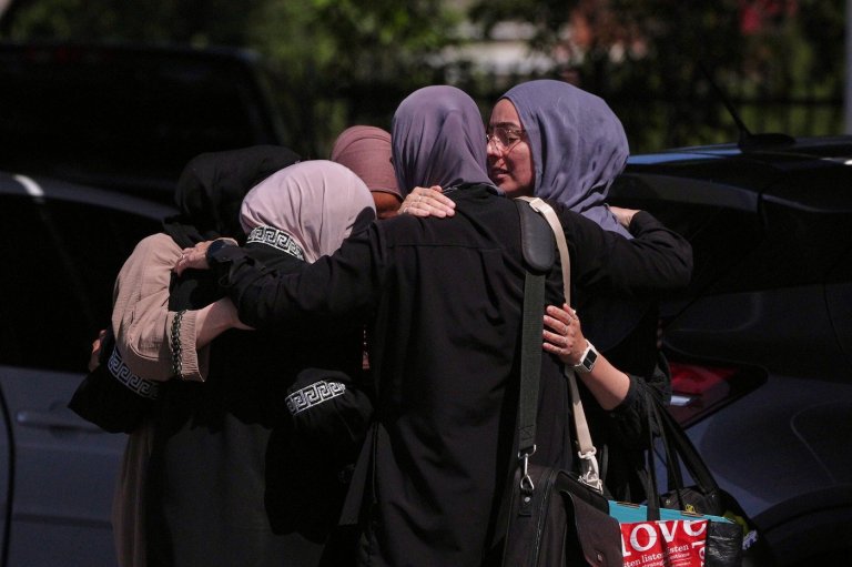 Photos from the scene of a deadly shooting at a San Diego mosque | iNFOnews.ca