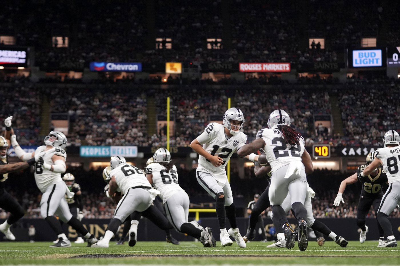 Brock Bowers sets NFL rookie records as the Raiders roll to a 25-10 victory over the Saints | iNFOnews.ca Brock Bowers sets NFL rookie records as the Raiders roll to a 25-10 victory over the Saints | iNFOnews.ca
