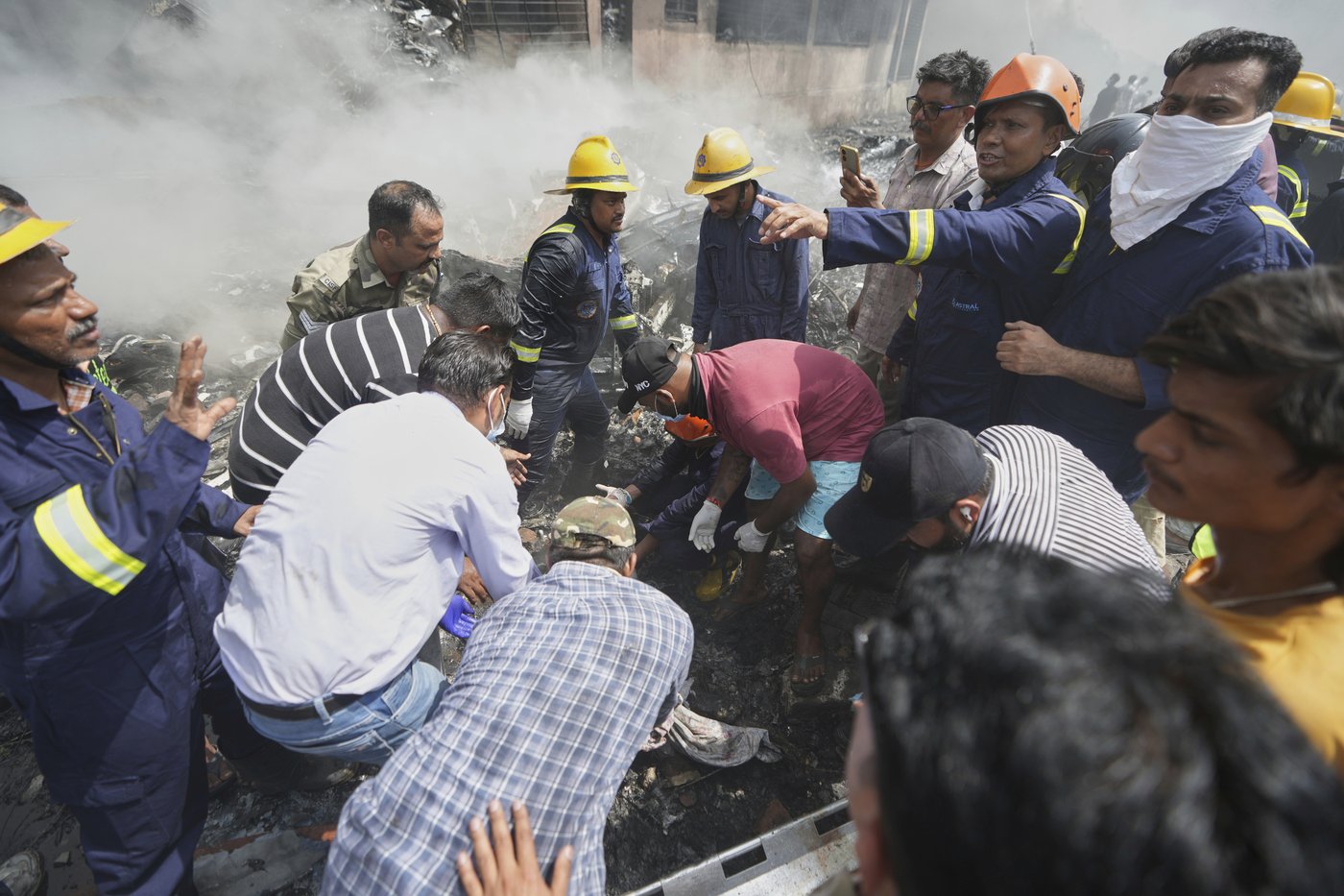 PHOTO COLLECTION: India Plane Crash | iNFOnews.ca PHOTO COLLECTION: India Plane Crash | iNFOnews.ca