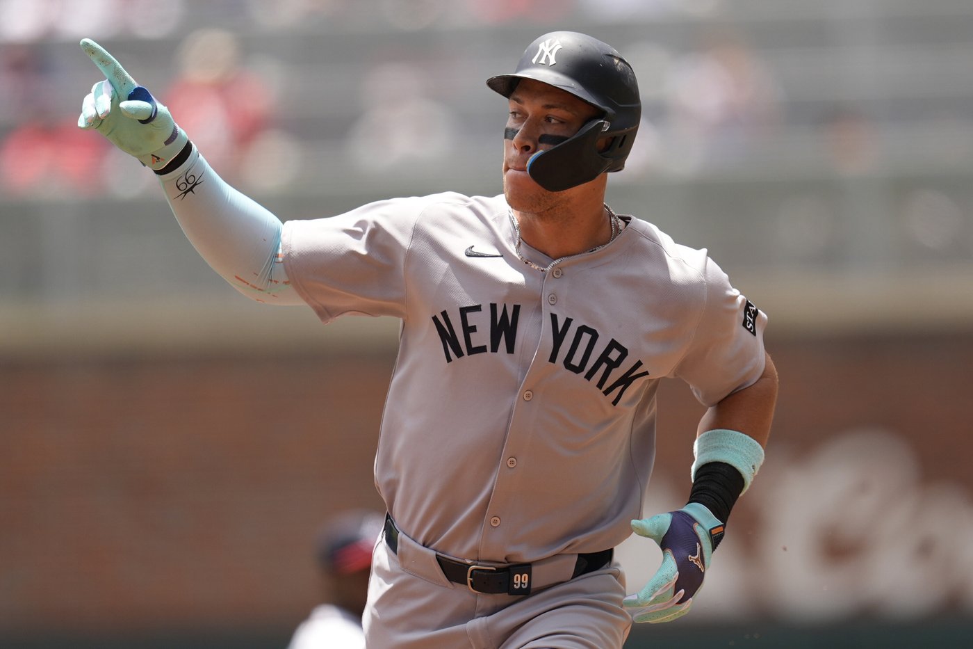 Aaron Judge ties A-Rod on Yankees' all-time home run list at 351 in win over Braves | iNFOnews.ca