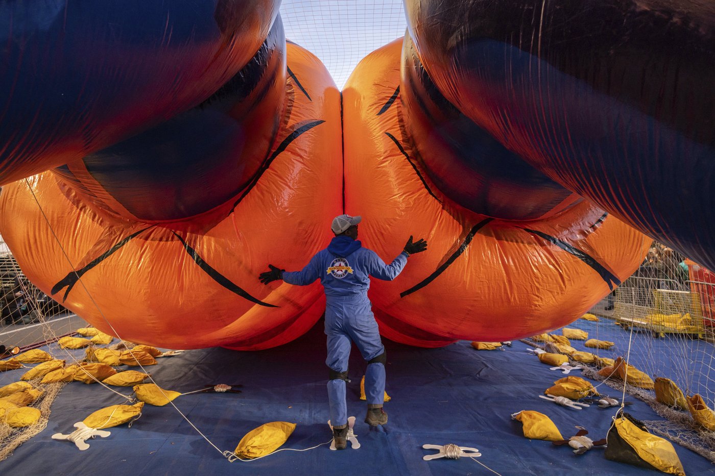 Massive balloons take shape ahead of the Macy’s Thanksgiving Day Parade | iNFOnews.ca