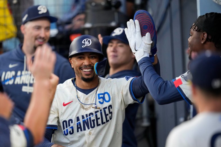 Dodgers outslug Giants 10-4, led by Mookie Betts with four hits | iNFOnews.ca
