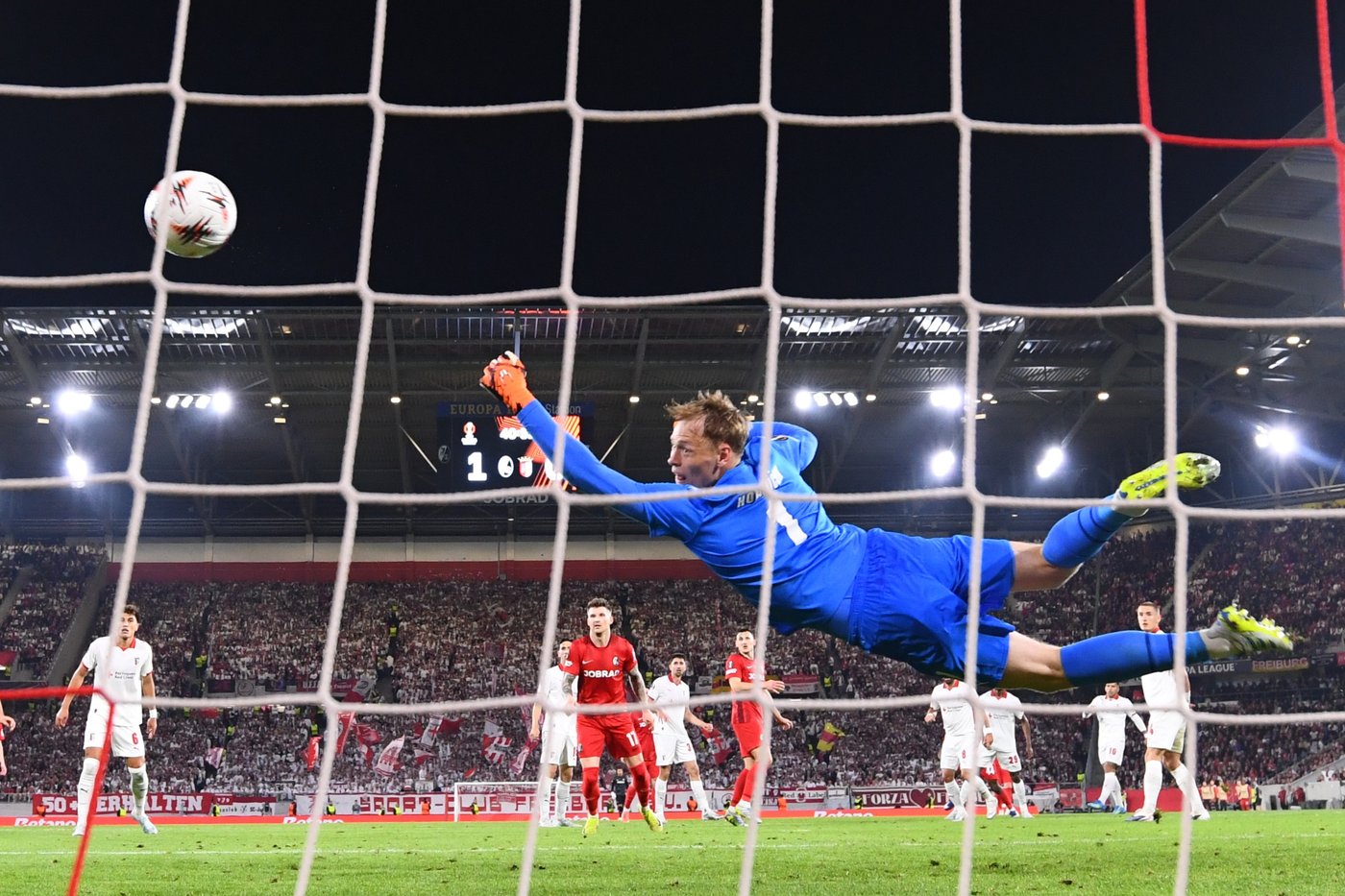 Aston Villa routs Nottingham Forest to reach Europa League final against Freiburg | iNFOnews.ca