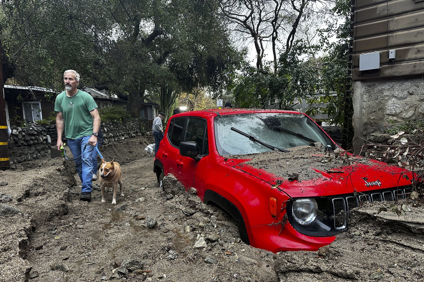 Eastern U.S. braces for flooding while fire-damaged California city now faces mudslides | iNFOnews.ca Eastern U.S. braces for flooding while fire-damaged California city now faces mudslides | iNFOnews.ca