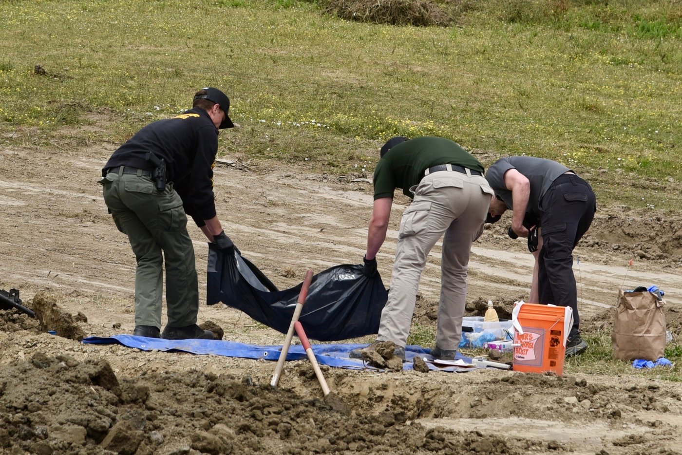 At least 117 dead dogs found in 'horrific scene' at California 'no-kill' shelter | iNFOnews.ca