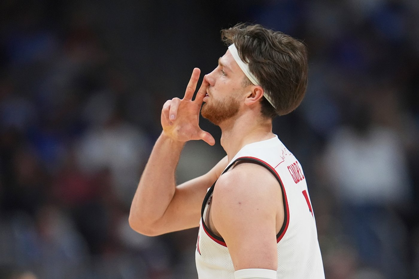Wisconsin back in March Madness win column, 85-66 over Montana | iNFOnews.ca Wisconsin back in March Madness win column, 85-66 over Montana | iNFOnews.ca