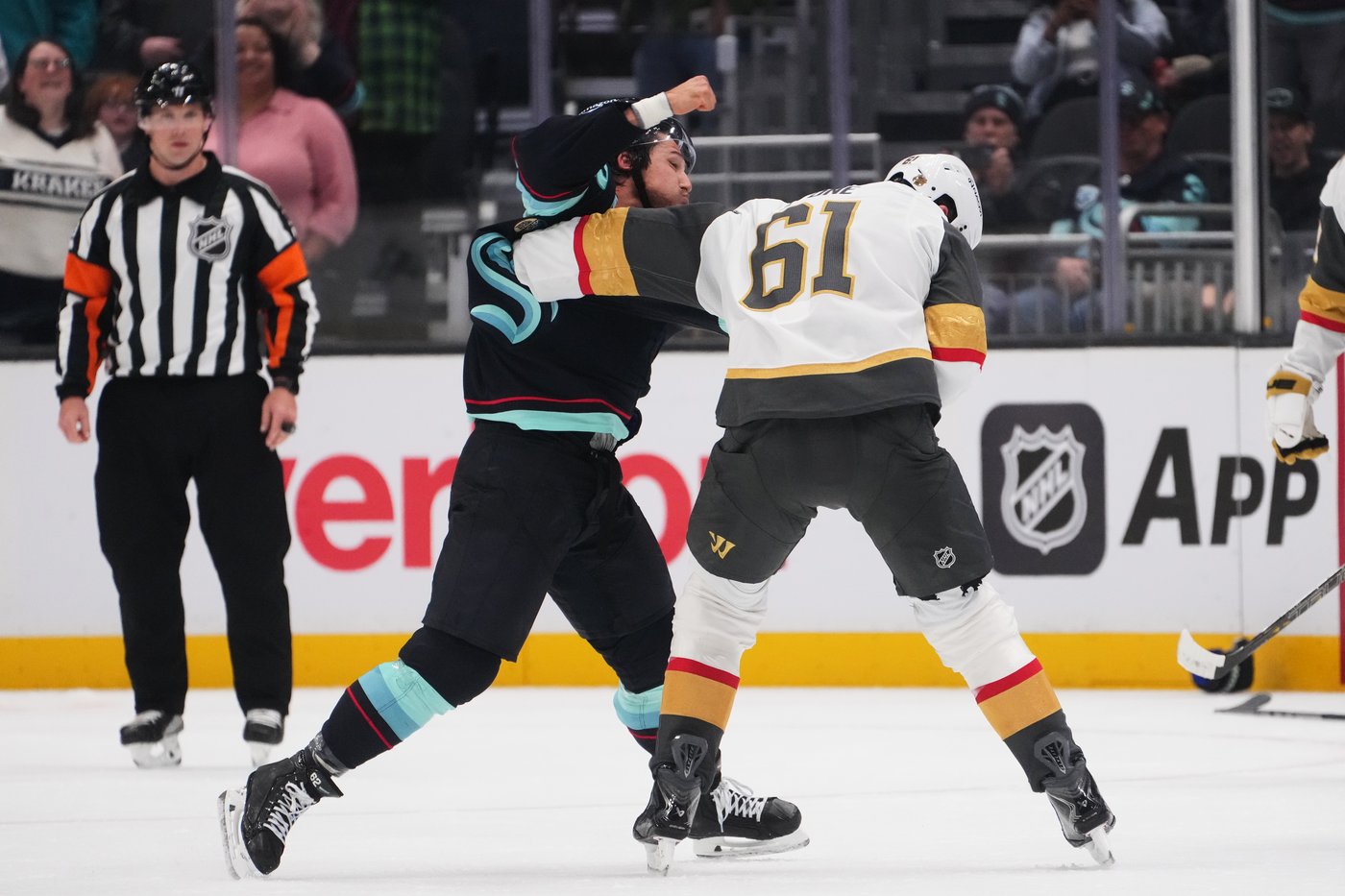 Golden Knights beat Kraken 6-2 behind 2 goals each from Olofsson and Hertl | iNFOnews.ca Golden Knights beat Kraken 6-2 behind 2 goals each from Olofsson and Hertl | iNFOnews.ca