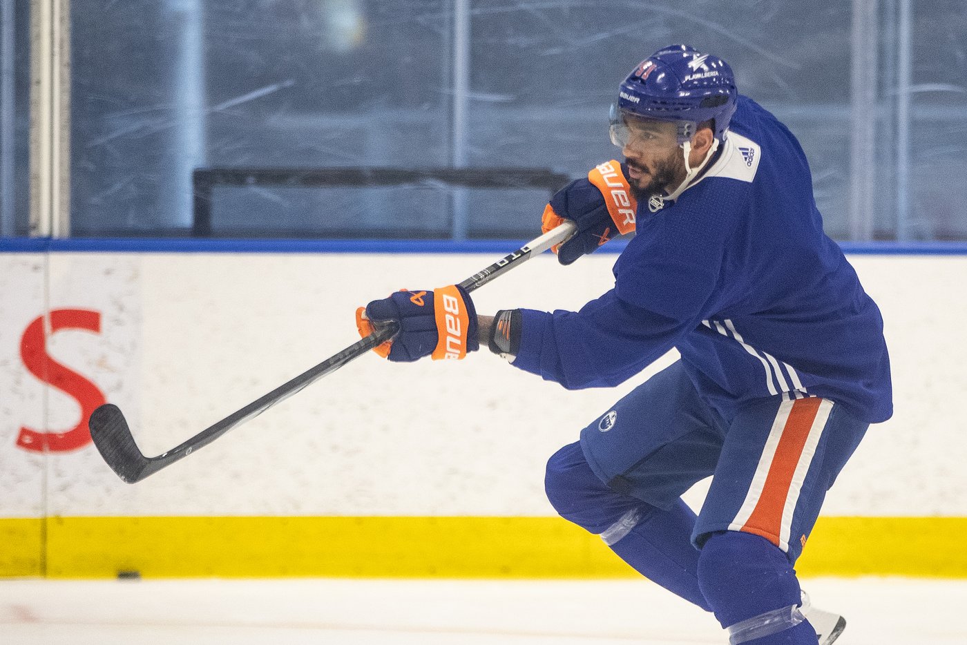 Edmonton Oilers forward Evander Kane undergoes successful knee surgery | iNFOnews.ca