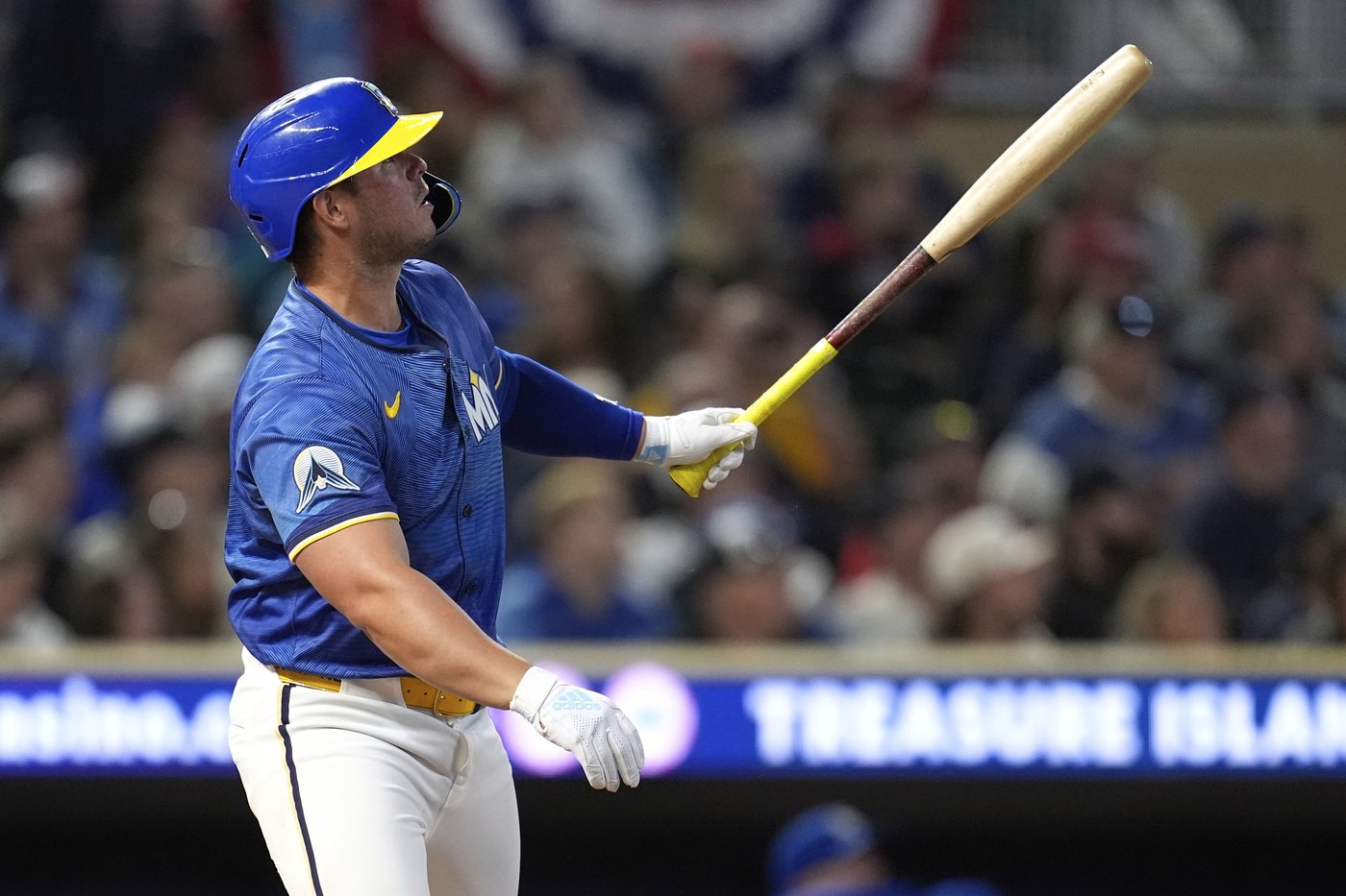 France's 2-run homer in 9th lifts Twins over Royals 3-1 for 15th win in 17 games | iNFOnews.ca