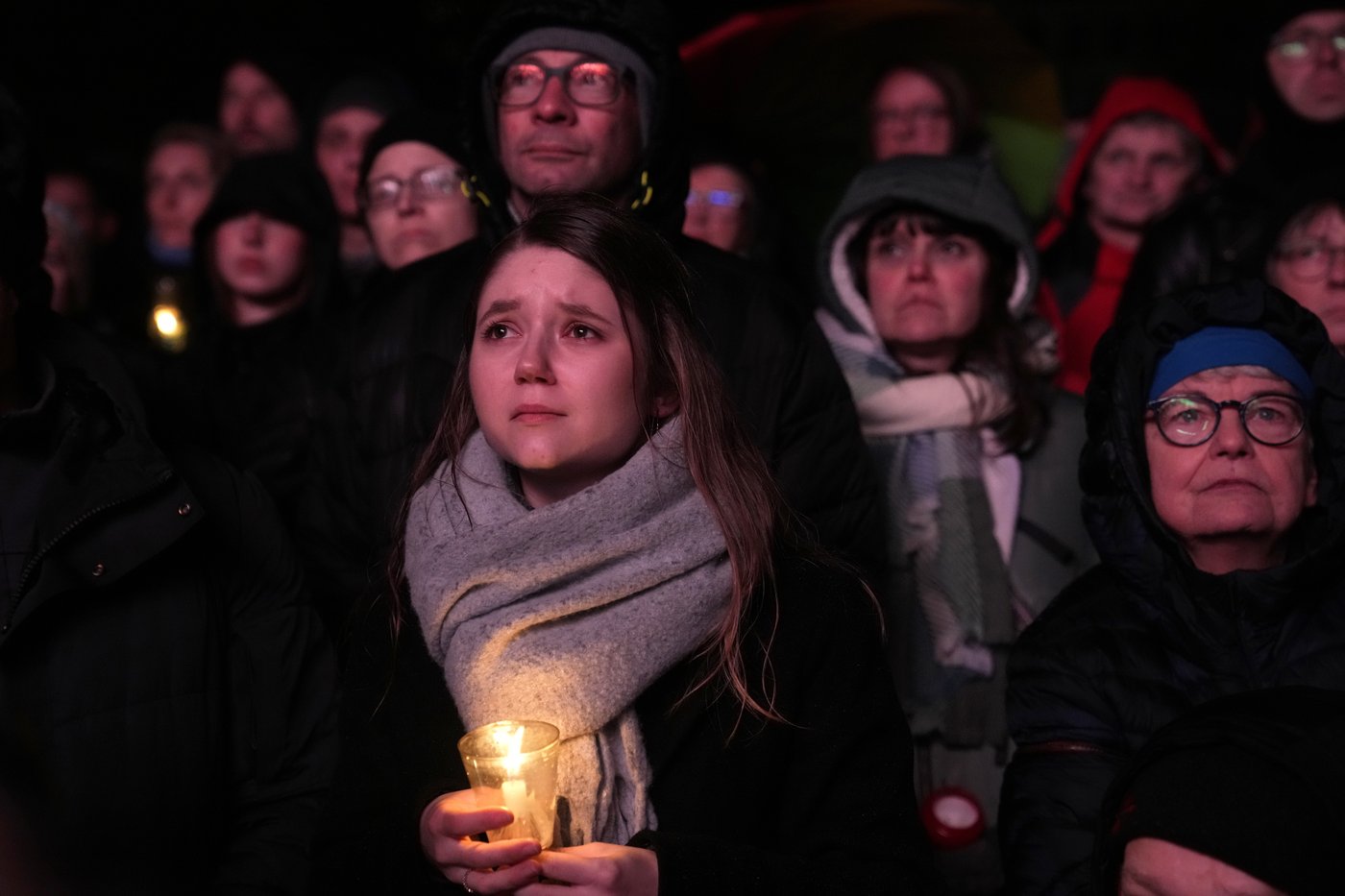 Germans mourn the 5 killed and 200 injured in the apparent attack on a Christmas market | iNFOnews.ca