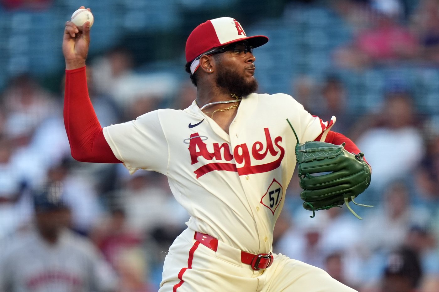 Astros take advantage of Angels meltdown to score 4 runs in 9th inning for 6-4 win | iNFOnews.ca