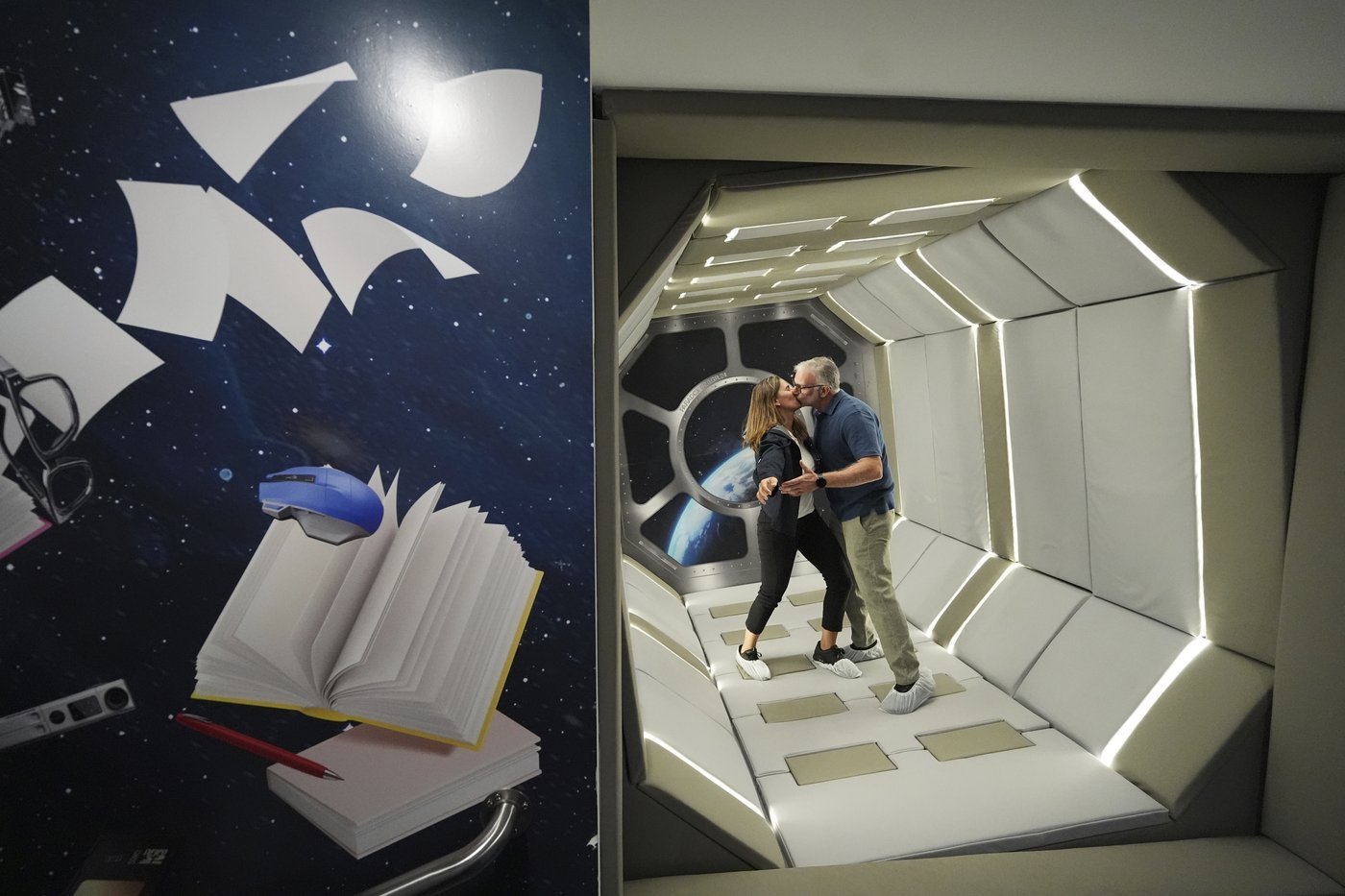 Paradox Museum Miami takes guests through a 21st century funhouse of mind-boggling illusions | iNFOnews.ca Paradox Museum Miami takes guests through a 21st century funhouse of mind-boggling illusions | iNFOnews.ca