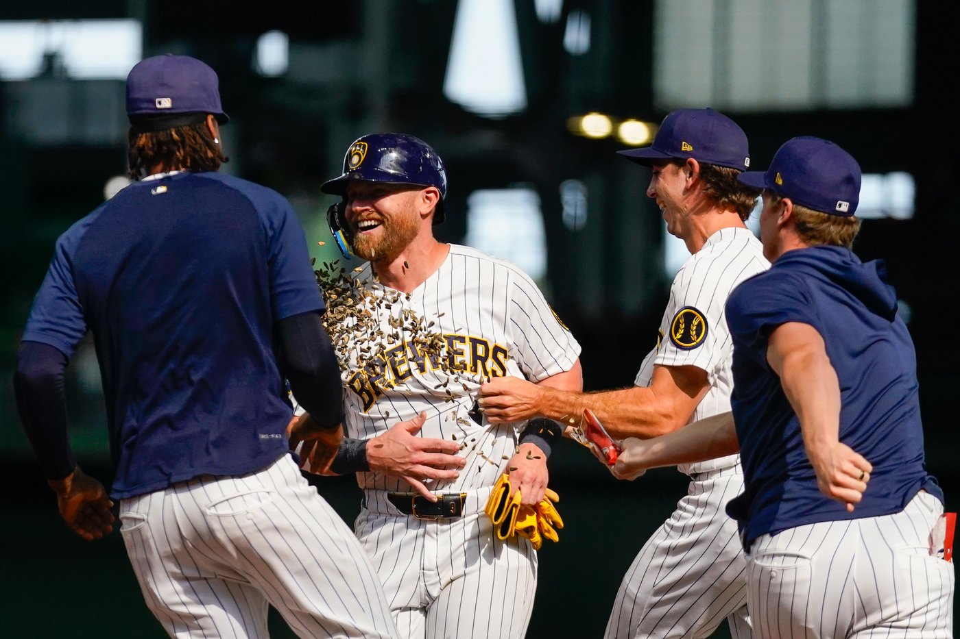 Jake Bauers' hitting and Luis Lara's fielding prove pivotal as Brewers beat Twins 4-3 in 10 innings | iNFOnews.ca Jake Bauers' hitting and Luis Lara's fielding prove pivotal as Brewers beat Twins 4-3 in 10 innings | iNFOnews.ca