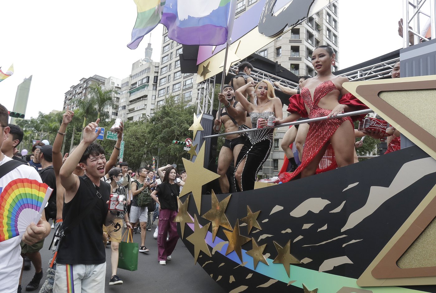 Thousands gather for colorful celebration at Taiwan Pride parade | iNFOnews.ca Thousands gather for colorful celebration at Taiwan Pride parade | iNFOnews.ca